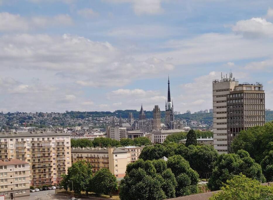 Spacieux F4 Avec Vue Panoramique Et 2 Places De Parking Rouen Exteriér fotografie