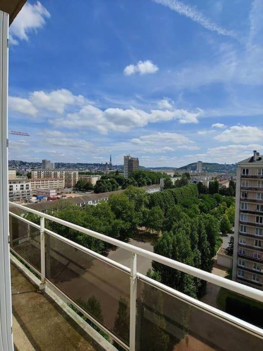 Spacieux F4 Avec Vue Panoramique Et 2 Places De Parking Rouen Exteriér fotografie